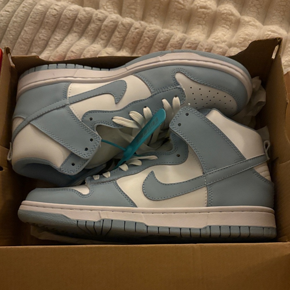 Nike High-Top Sneakers in Light Blue and White